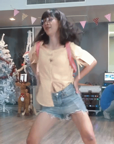 เต้น เด้ง GIF