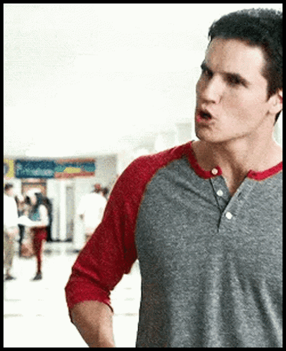 Actor-robbie-amell Canada GIF