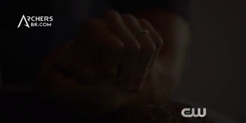 Arrow 716 GIF