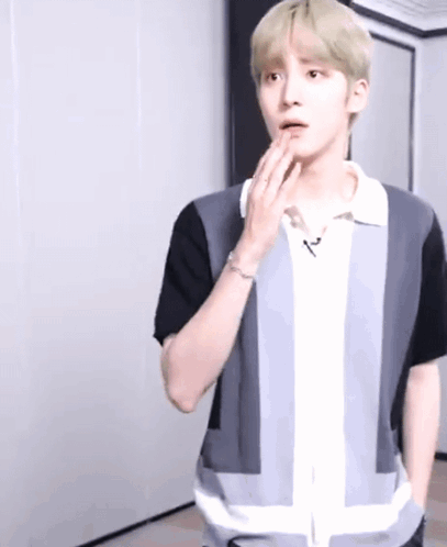 Ateez Yunho GIF