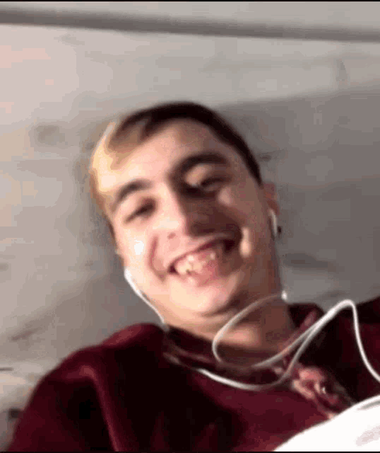 Bigotudo Smile GIF