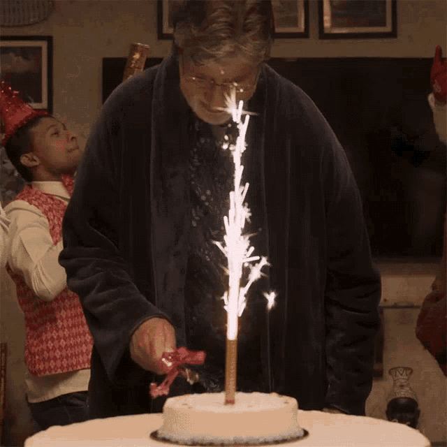 Cake Cut Karna Amitabh Bachchan GIF