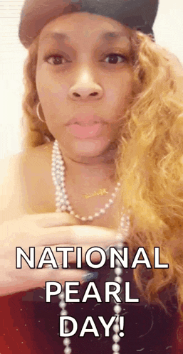 Caramella Clutches Pearls GIF