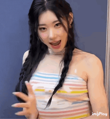 Chaeryeong Itzy GIF