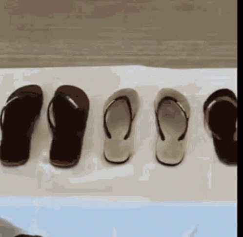 Chanclas Spanish Mothers GIF