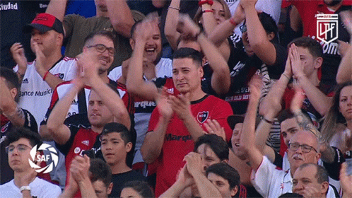 Clapping Liga Profesional De Fútbol De La Afa GIF