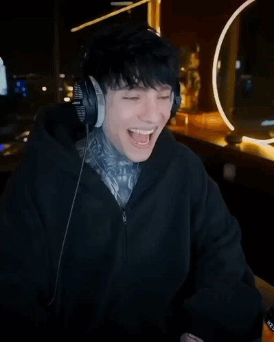 Crykick Xcry GIF