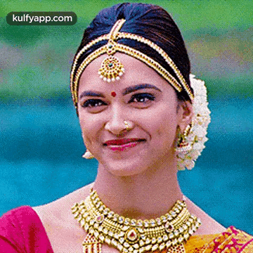 Deepika Padukone.Gif GIF