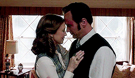 Ed And Lorraine The Conjuring GIF
