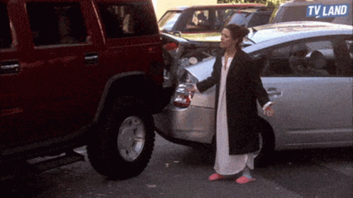 Elaine Wreck GIF