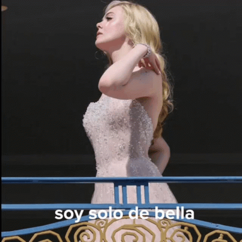 Elle Fanning Elle Fanning Bella GIF