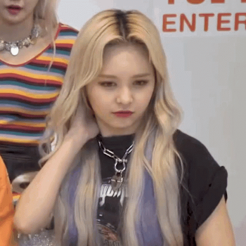 Everglow Park Jiwon GIF