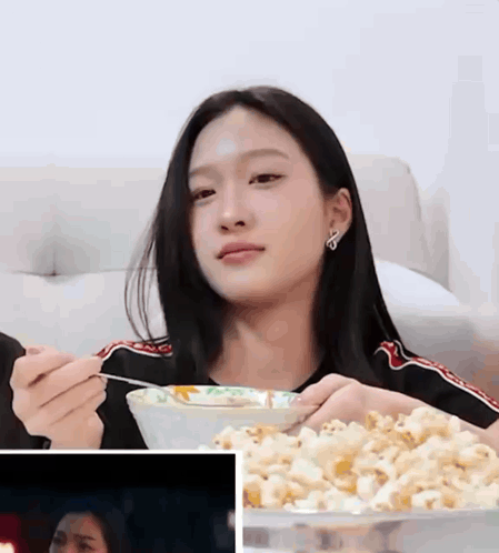 Faye Fayeatom GIF