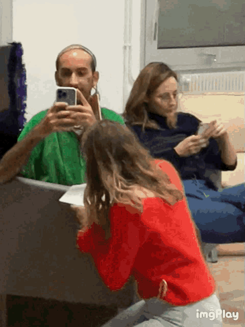 Flo Fete GIF