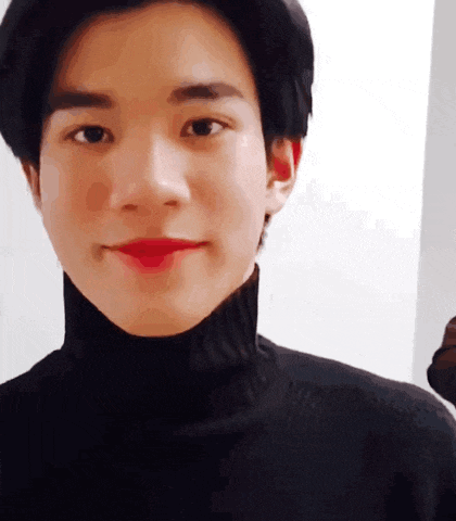 Fourth Nattawat Smirk Fotfot Handsome GIF