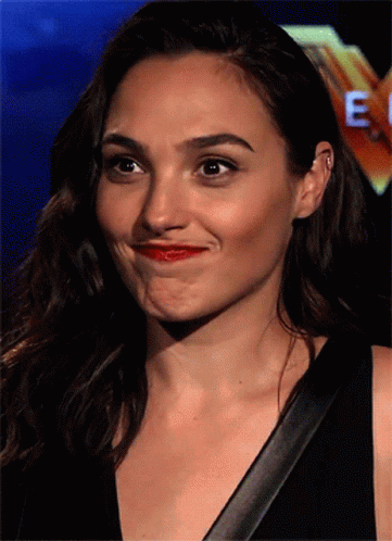 Gal Gadot Diciendo Que No GIF