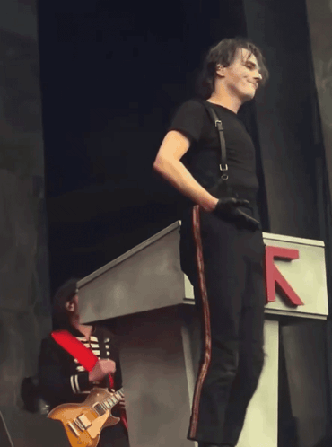 Gerard Way Gerard Way Podium GIF
