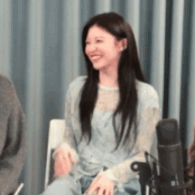 Go Younjung Folded GIF