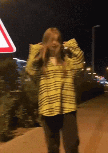 Grunge Girl Girl Pfp GIF
