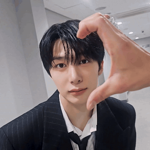 Heart Pose Monsta X GIF