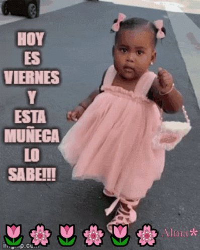 Hoy Es Viernes Es Muneca Lo Sabe GIF