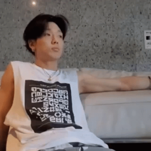 Ikon Bobby GIF