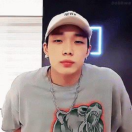 Ikon Bobby GIF