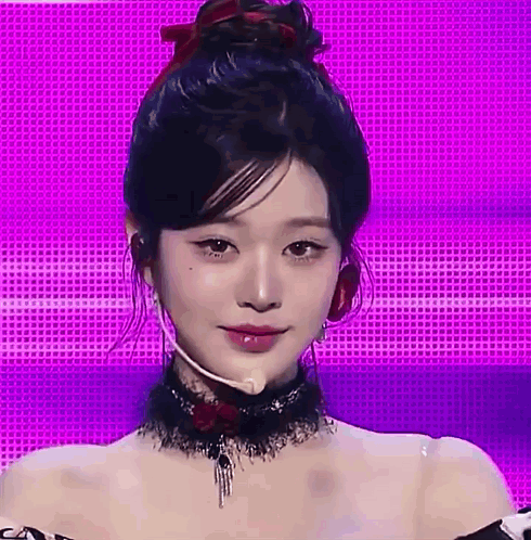 Itzillit Wonyoung GIF