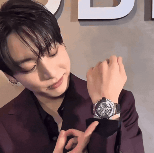 Jungkook Clock It GIF
