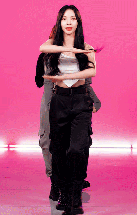 Karina Aespa GIF