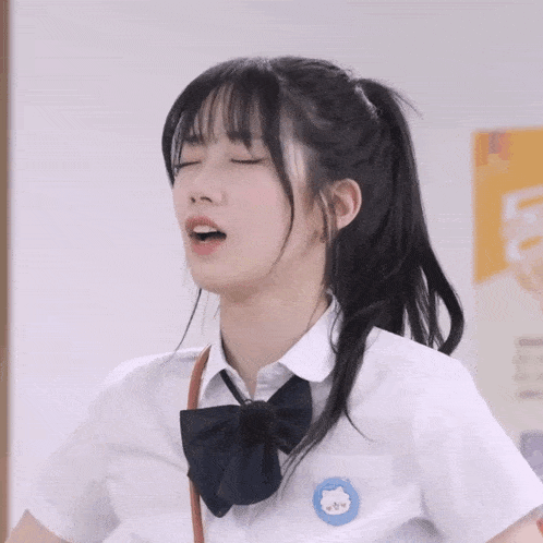 Kazuha Le Sserafim GIF