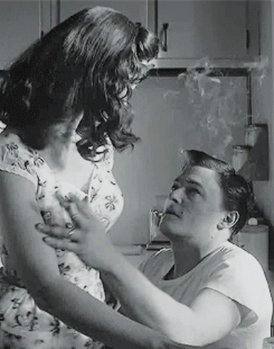 Kissing Couple GIF
