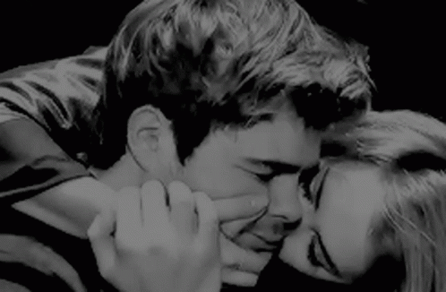 Laliter Thiaguella GIF