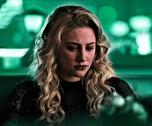 Lili Reinhart Alice Smith GIF