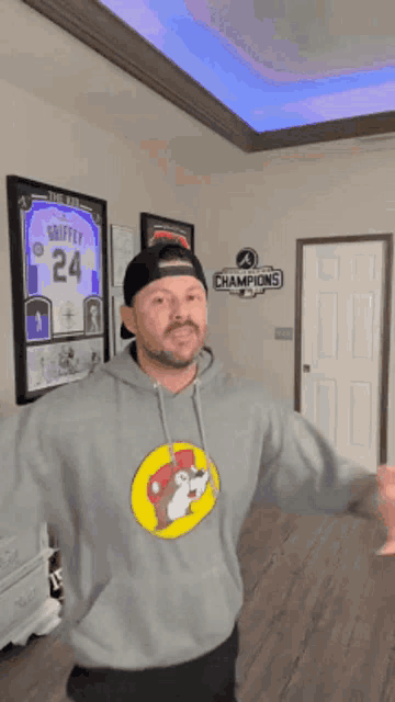 Listen Justindangernunley GIF
