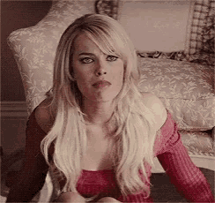 Margot Robbie GIF