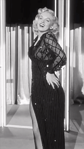 Marilyn Marilyn Monroe GIF
