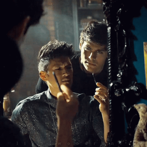 Matthew Daddario Alec Lightwood GIF