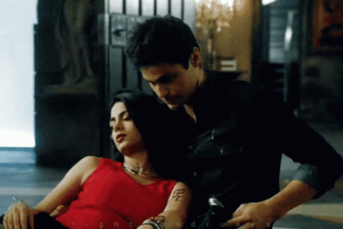 Matthew Daddario Alec Lightwood GIF