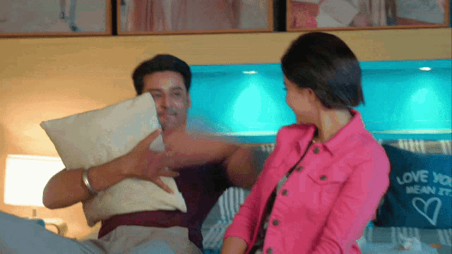 Meet Aur GIF