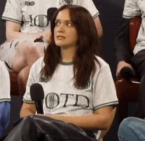 Olivia Cooke Rhaenicent GIF