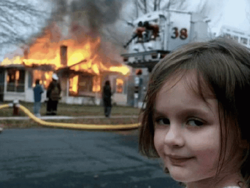 Pirómano Meme GIF