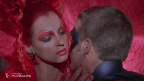 Poison Ivy Uma Thurman Kiss GIF