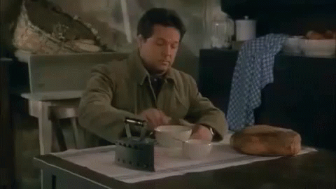 Ragazzo Di Campagna Renato Pozzetto Rompere Pane Duro GIF