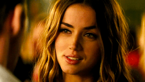 Rubia Guapa GIF