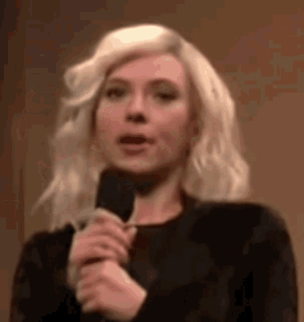 Scarlett Johansson Snl GIF