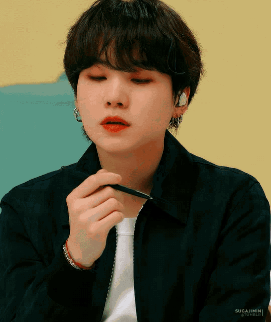 Suga Min Yoongi GIF