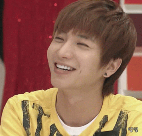 Super Junior Leeteuk GIF
