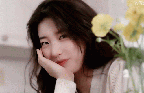 Suzy Bae GIF