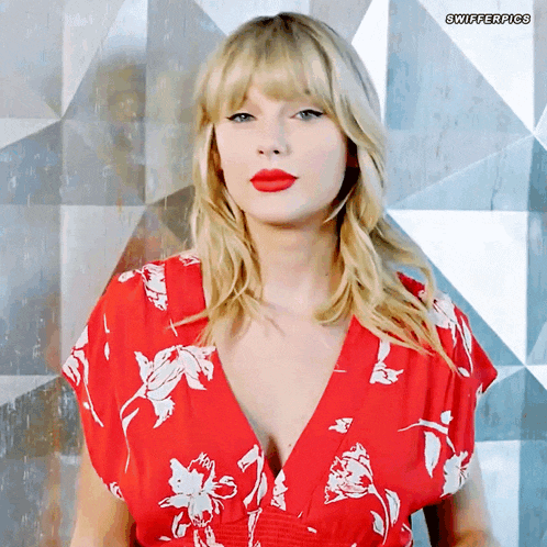 Swifferpics Taylor Swift GIF